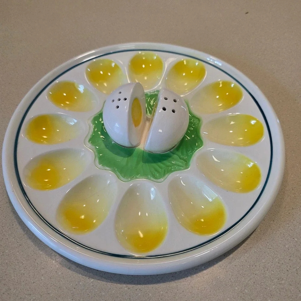 Vintage Ceramic Deviled Egg Plate 10